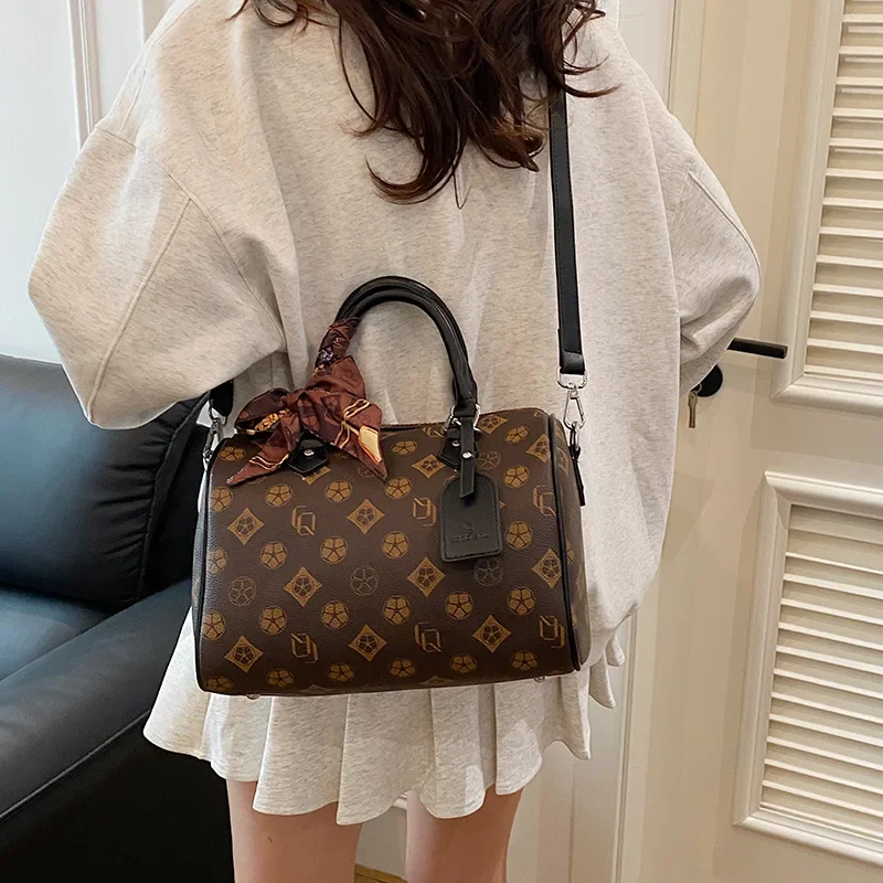 

2025 New Premium Commuter Bag - High-End Printed Pattern, Stylish Versatile Shoulder Handbag