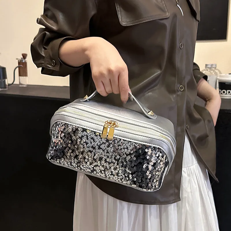 2026 New Shiny Sequins Makeup Bags for Women High End Fashion Large Capacity Zippers Storage Bag Portable Travel Toiletry Bags