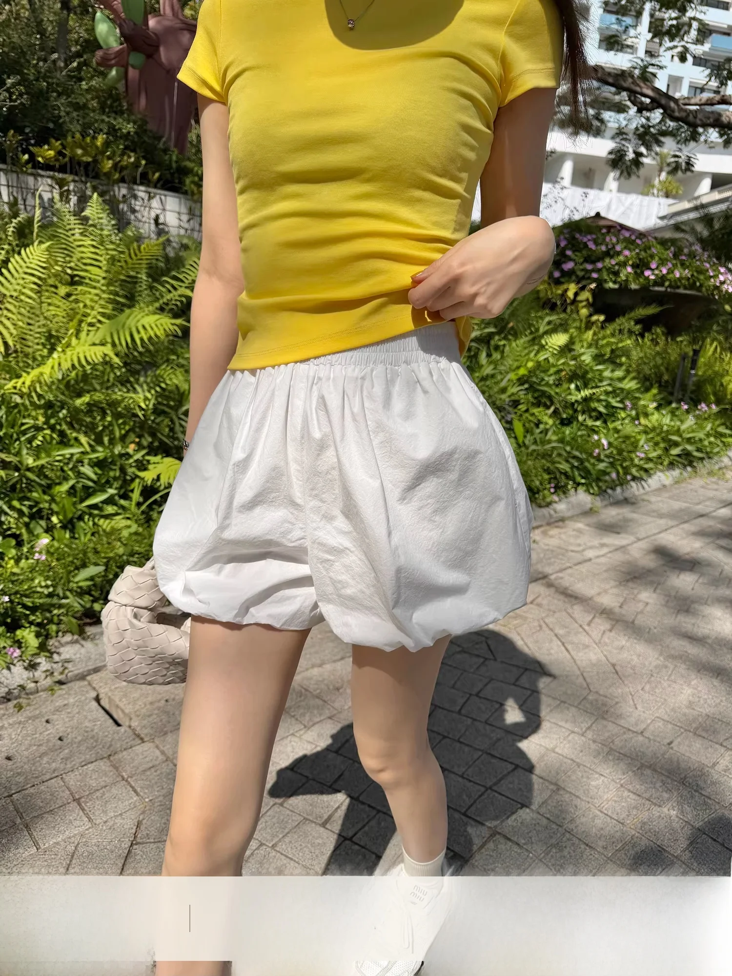 

Женские спортивные шорты Yang Xiaoyao: прямые, хлопковые, на шнурке, повседневные, черно-белые, однотонные, эластичные