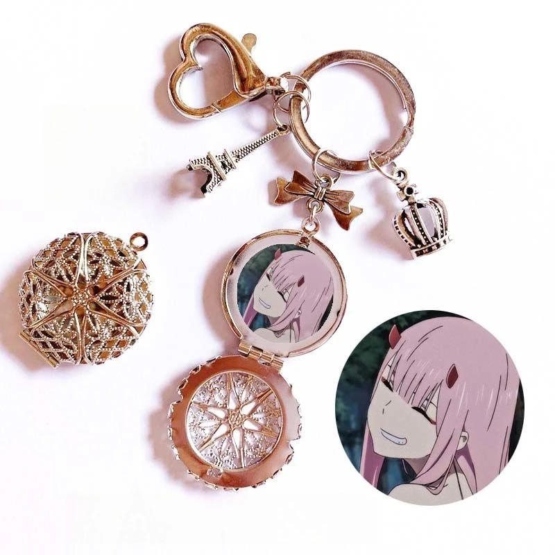 حبيبي في الفرانس صفر اثنين المفاتيح الإبداعية عالية اللون قيمة الرسوم المتحركة الكرتون HD طباعة زوجين سيارة المعادن الديكور هدية