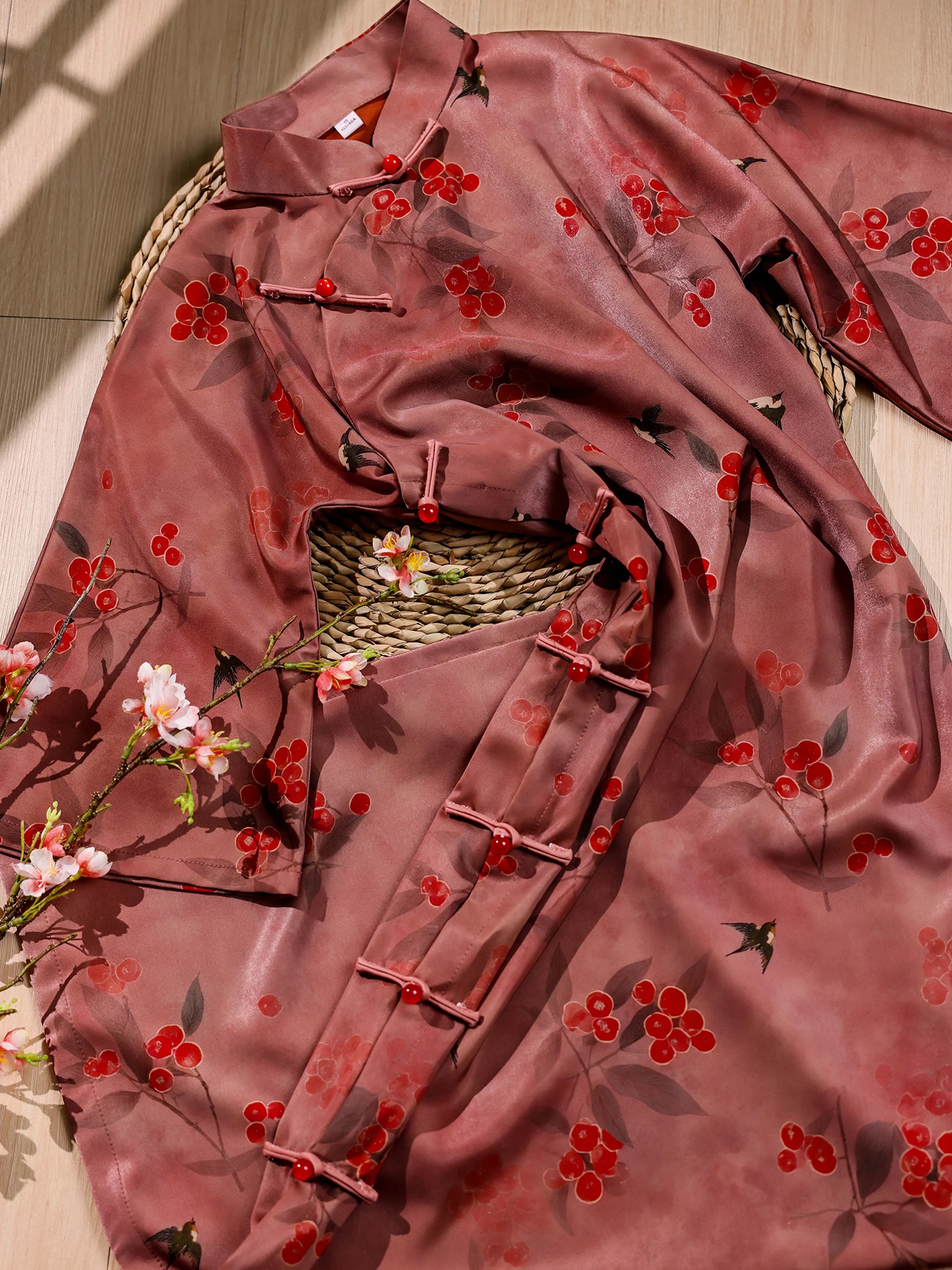 

Новое китайское платье ципао в старинном стиле, осеннее, розовое, с длинными рукавами, премиум-класса, с винтажным оттенком, традиционное китайское.