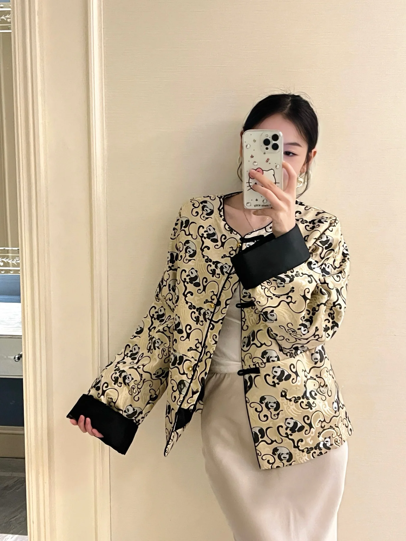 

Lao Song Jin Silk Panda Cloud New Chinese Sle Jaet Женская длинная круглая верхняя одежда Ne стандартной длины на осень-зиму