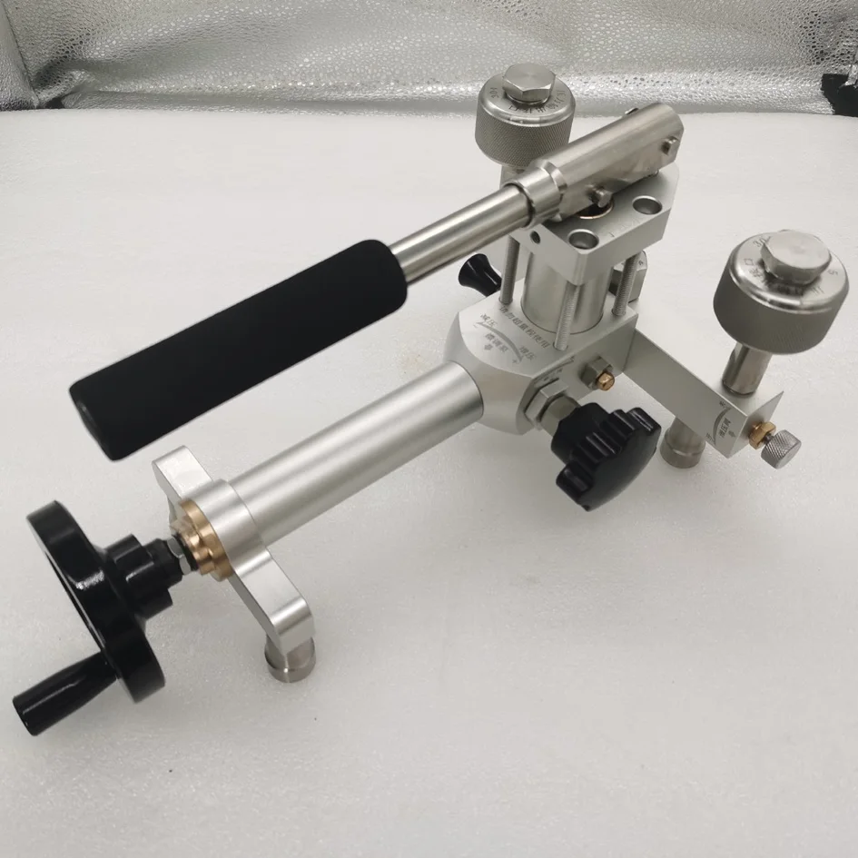

Portable air pressure pump source gauge hydraulic calibration table vacuum negative generator manual