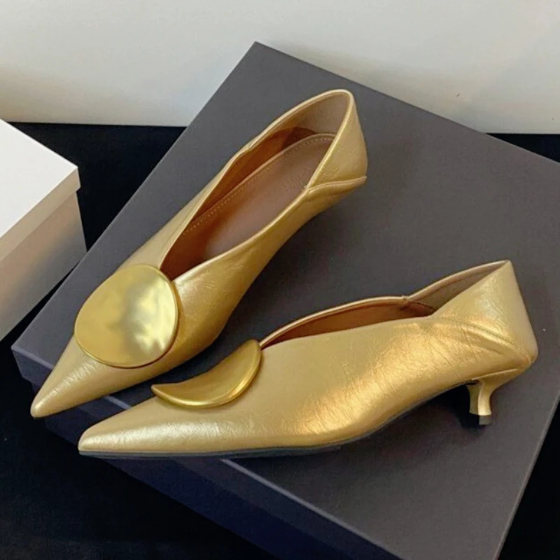 

Luxury Metal Decoration High Heels Woman Summer Fashion Gold Pointed Toe Low Heel Shoes Shallow Comfortable Women's Pumps