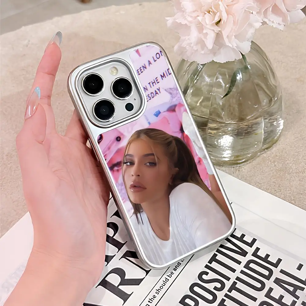 

Чехол для мобильного телефона Kylie Jenner для iPhone 17 16 15 14 13 12 11 Air Pro Max Plus, серебристое покрытие, цветной, роскошный