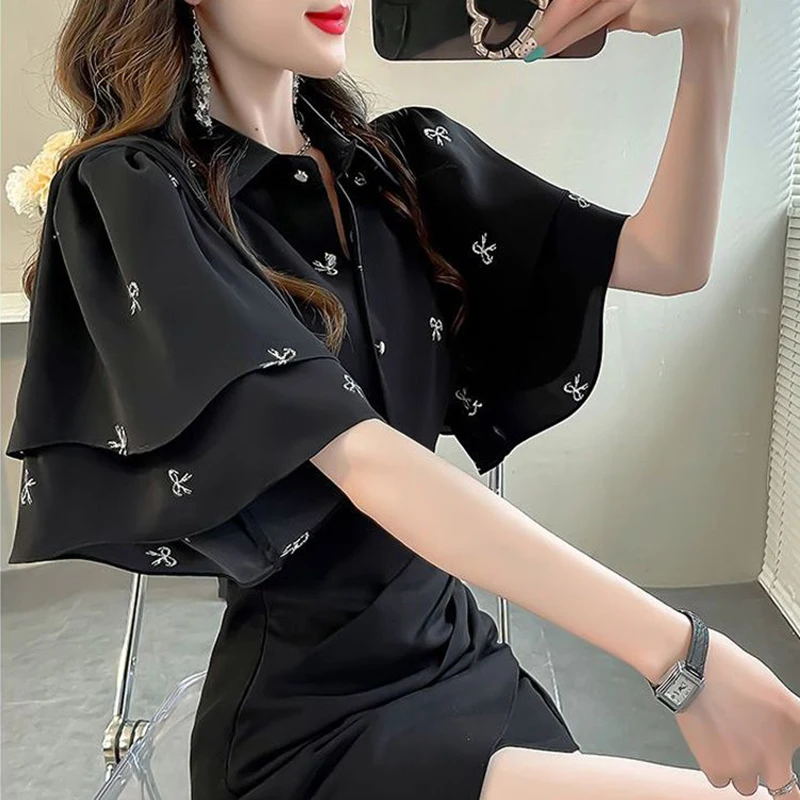 أنيقة التلبيب تقسم مطبوعة فراشة كم قمصان الملابس النسائية 2025 صيف جديد فضفاض شيك القمم مكتب سيدة البلوزات