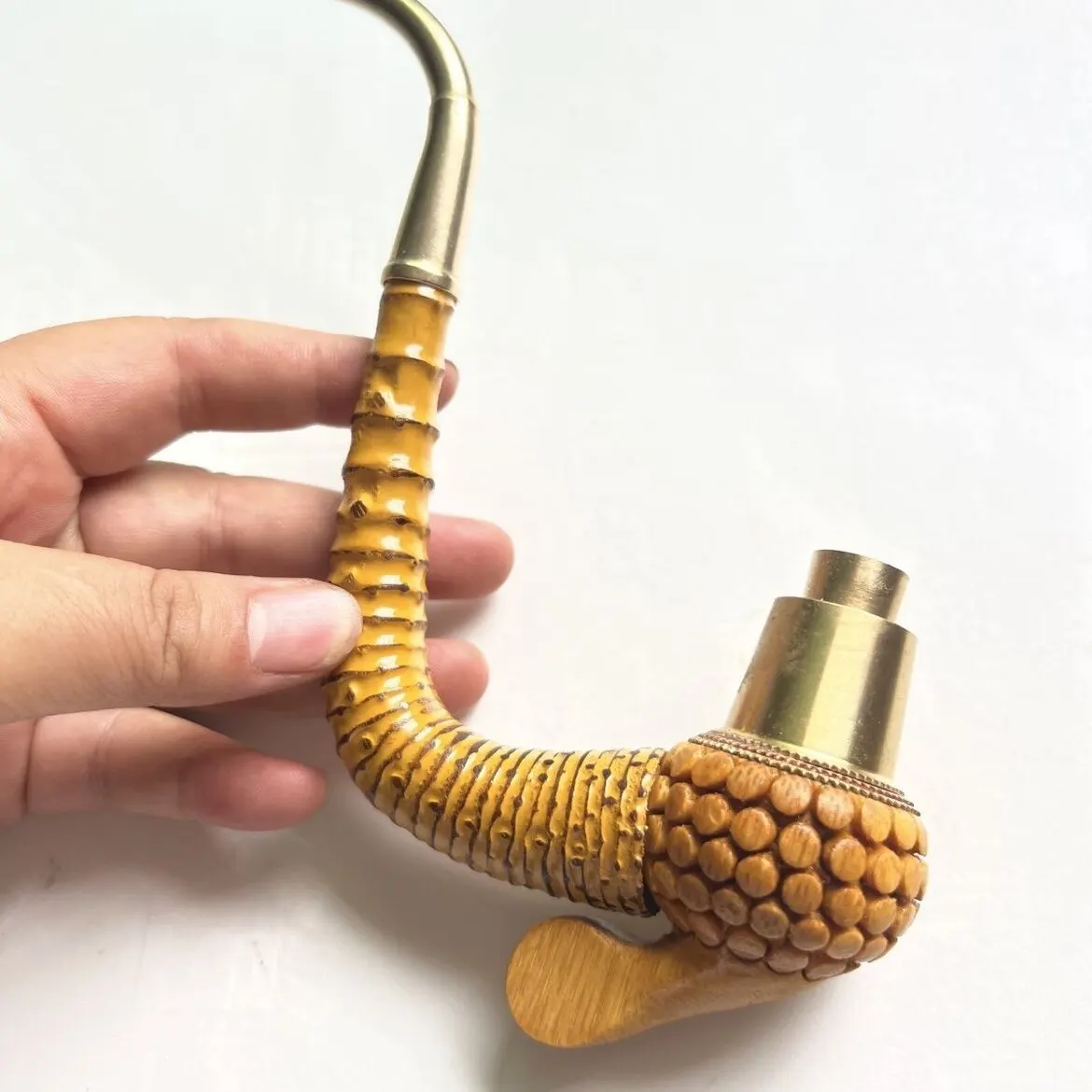 Guizhou Traditional Bamboo Carving Pipe, Bamboo Hand Carved, Surface Coloring Treatment, Leaf Tobacco Chewing Tobacco Pipo