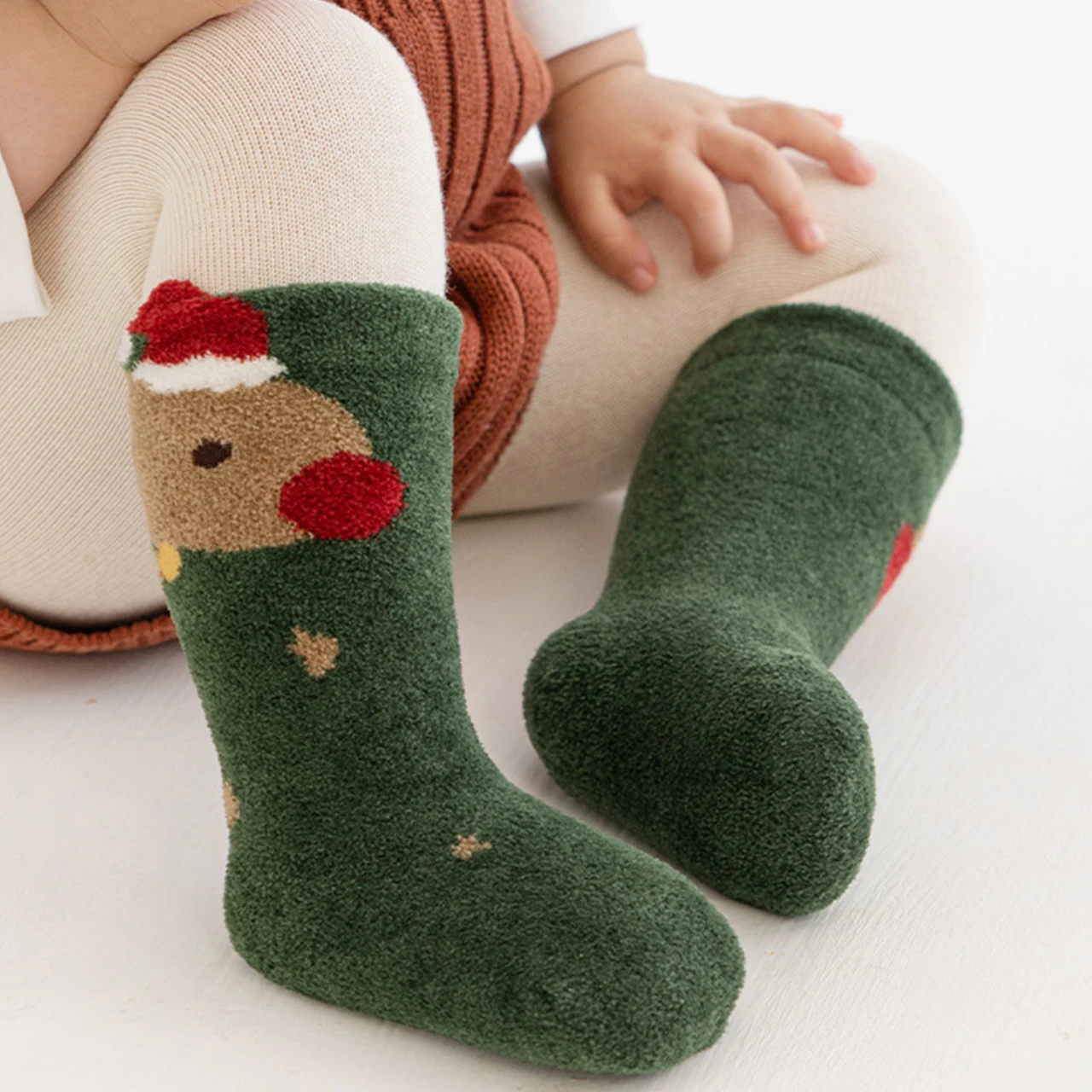 

Детские рождественские носки, рождественские праздничные чулки, милые носки Санта-Клауса, толстые бархатные теплые зимние детские плюшевые носки средней длины, От 0 до 3 лет