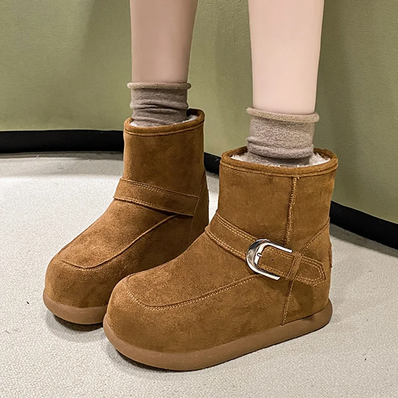 

Зимние ботильоны, женские замшевые модные теплые туфли на плоской подошве, зимняя короткая плюшевая хлопковая обувь 2025 года, удобные брендовые прогулочные женские ботильоны