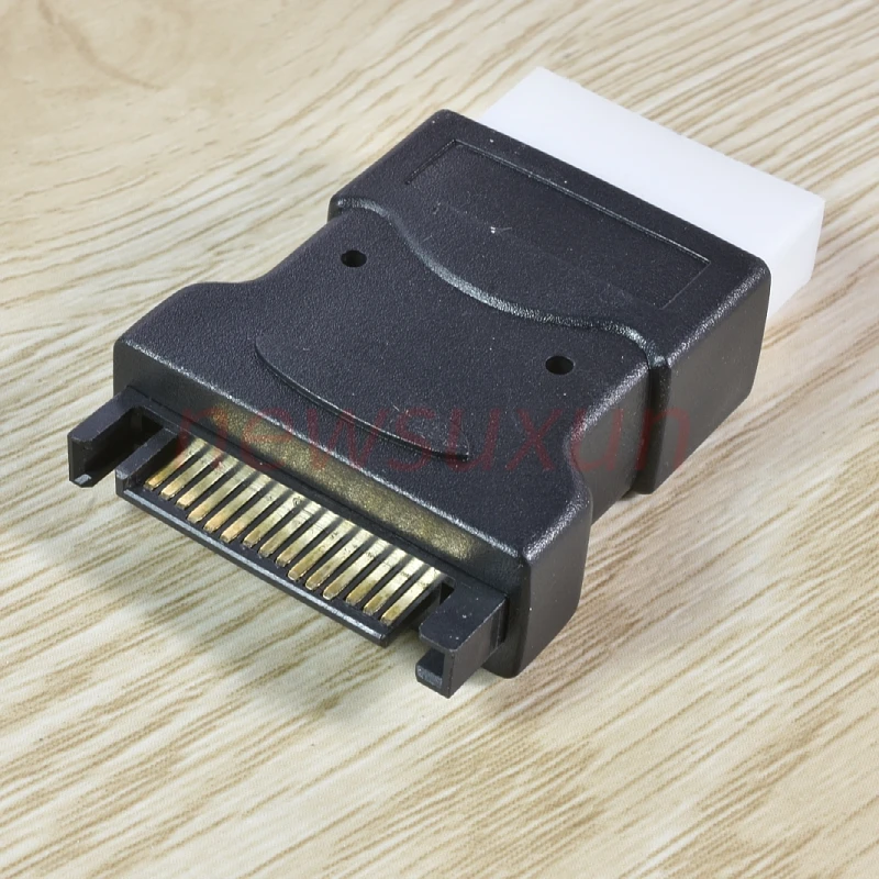 Adaptateur 15 broches SATA mâle vers Molex IDE 4 broches mâle, connecteur de câble d'alimentation, passe d'un connecteur d'alimentation SATA à un connecteur standard