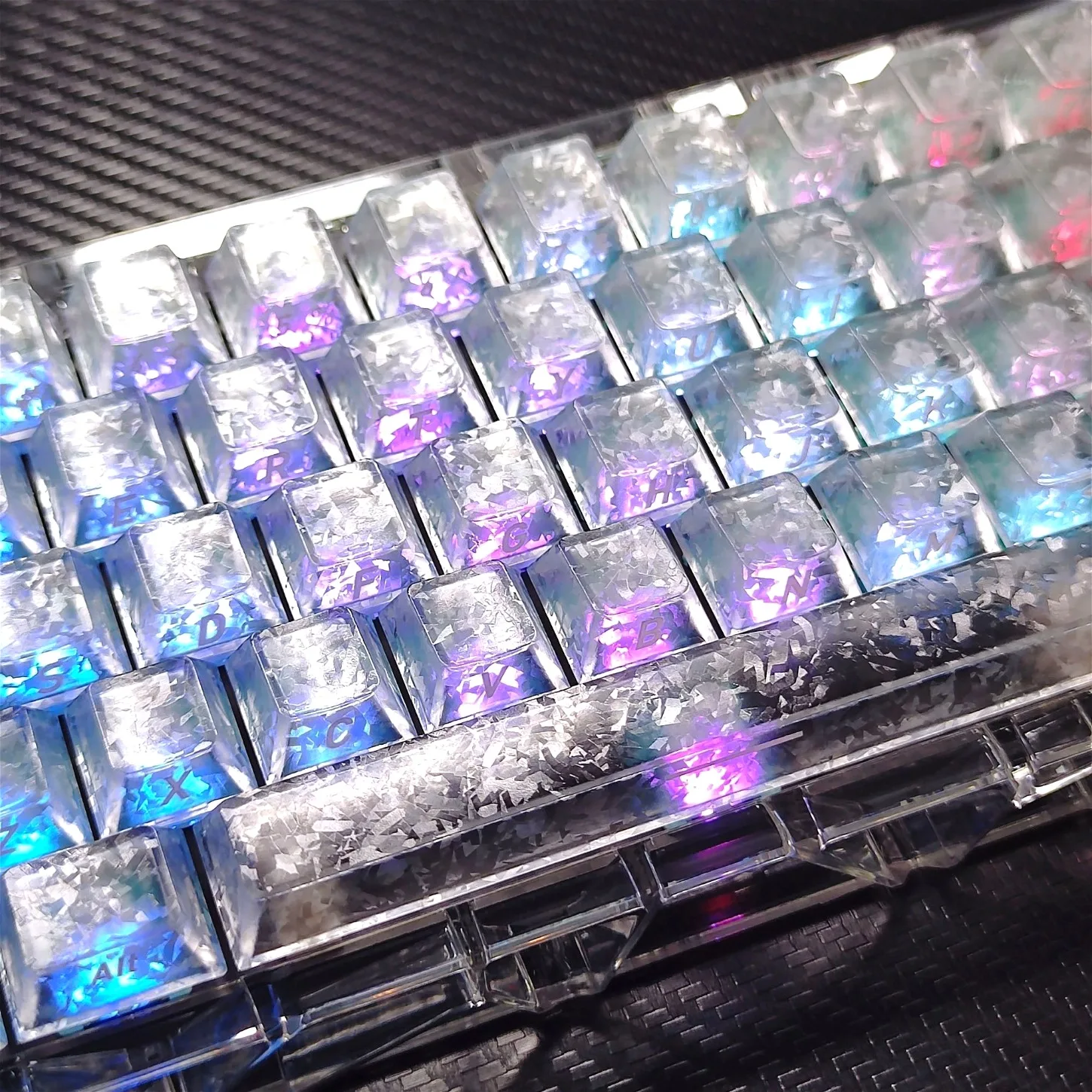

Carbon Fiber Texture Fog Transparent Cherry 119 Keycap PC Large Light Transmission Capacity 60/75/87/104 Mechanical Keyboard