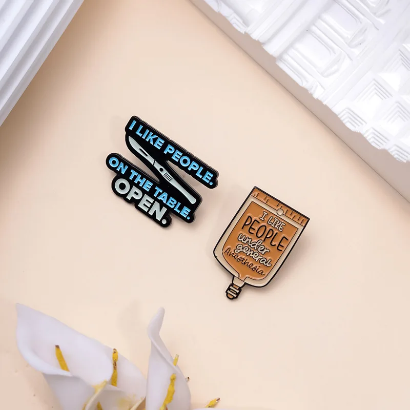 New Product Dagger Forensic Film Infusion Bag Design Versatile Brooch Clothing Accessories Collar Pin Metal Badge Wholesale