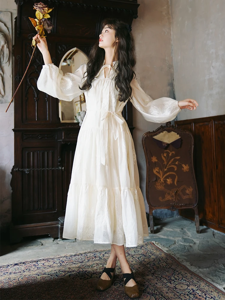 Tiyihailey outono primavera vestido feminino manga lanterna completa longo meados de bezerro senhoras cintura alta bordado bandagem com decote em v rendas até