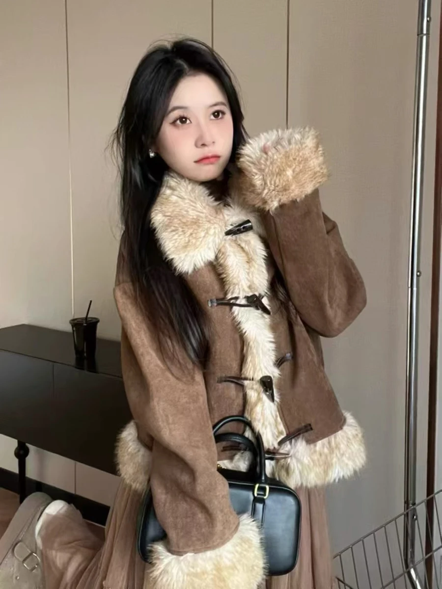 

Корейский стиль: короткая свободная замшевая куртка с воротником из овечьей шерсти, женское зимнее модное стеганое пальто с пуговицами, премиальное качество