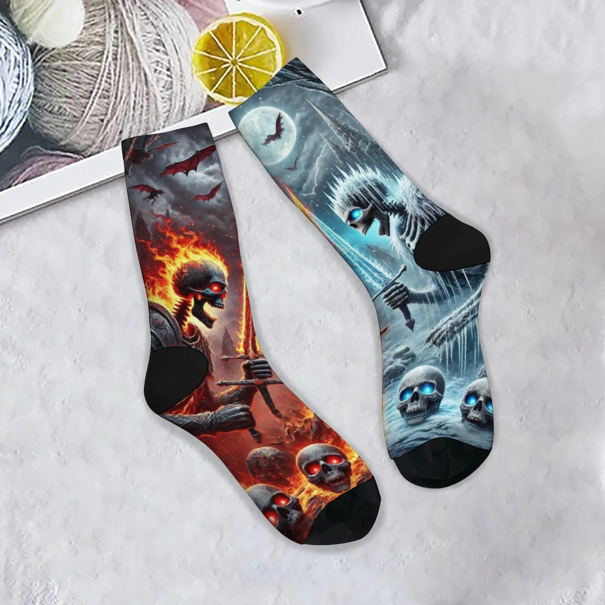 Fantasy Ice and Fire Skull Herrensocken Street Hip-Hop Style Retro Trend Socken Neuheit Lustige Happy Crew Socken Casual Party Geschenk
