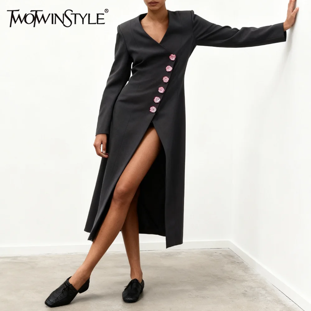 

TWOTWINSTYLE однотонные свободные длинные пальто с цветочными пуговицами для женщин, элегантное пальто с v-образным вырезом и длинными рукавами, женская модная одежда, новинка