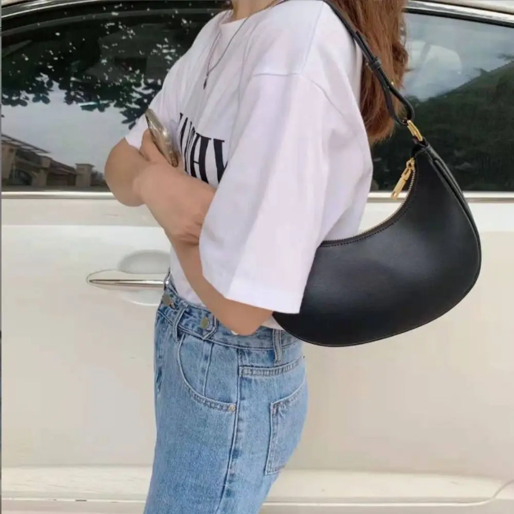 

French Niche Fashion Female Carmpit Bag Portable Dirty Resistant Underarm Bag Elegant PU Shoulder Bag Shopping