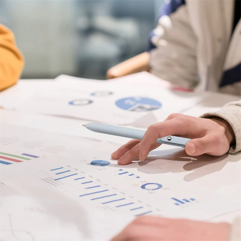 Quick Dry Ink Pens Gel Pens Fine Point Smooth Writing Retractable 0.5 mm Black Ink Pens Rollerball Pens for Note Taking School