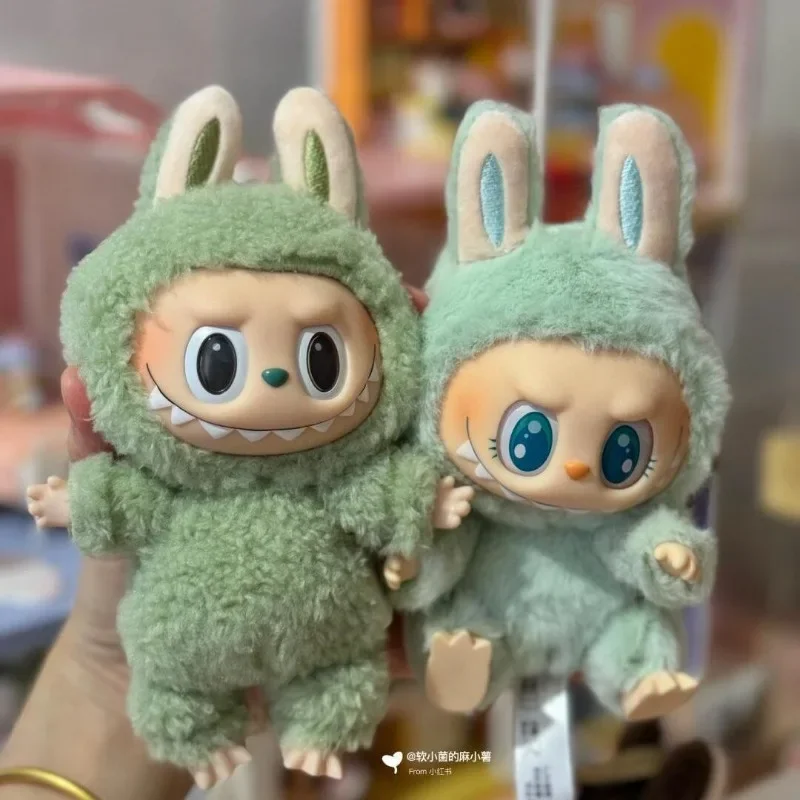 Boneka mainan Labubu Macaron karakter kartun gantungan kunci lucu Anime duduk Pie vinil wajah ornamen mewah hadiah mainan anak-anak