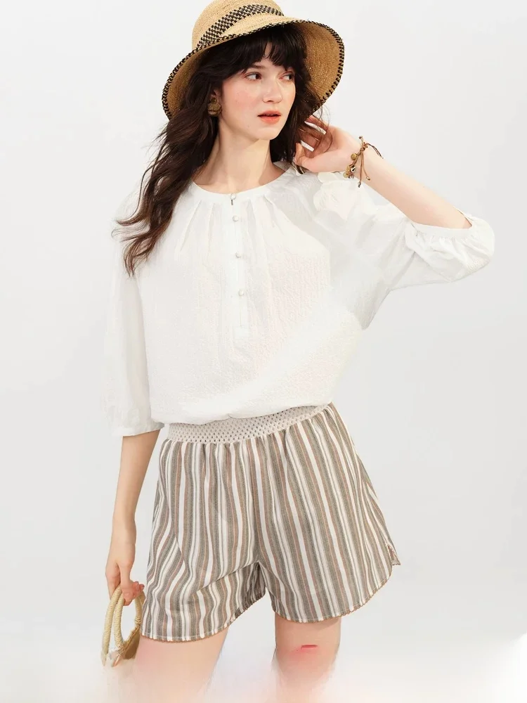 

Women's round Neck Cotton Linen Texture Shirt Summer New Style Seven-Foot Bubble Sleeve Top Fashion French Loose Fit Button D...