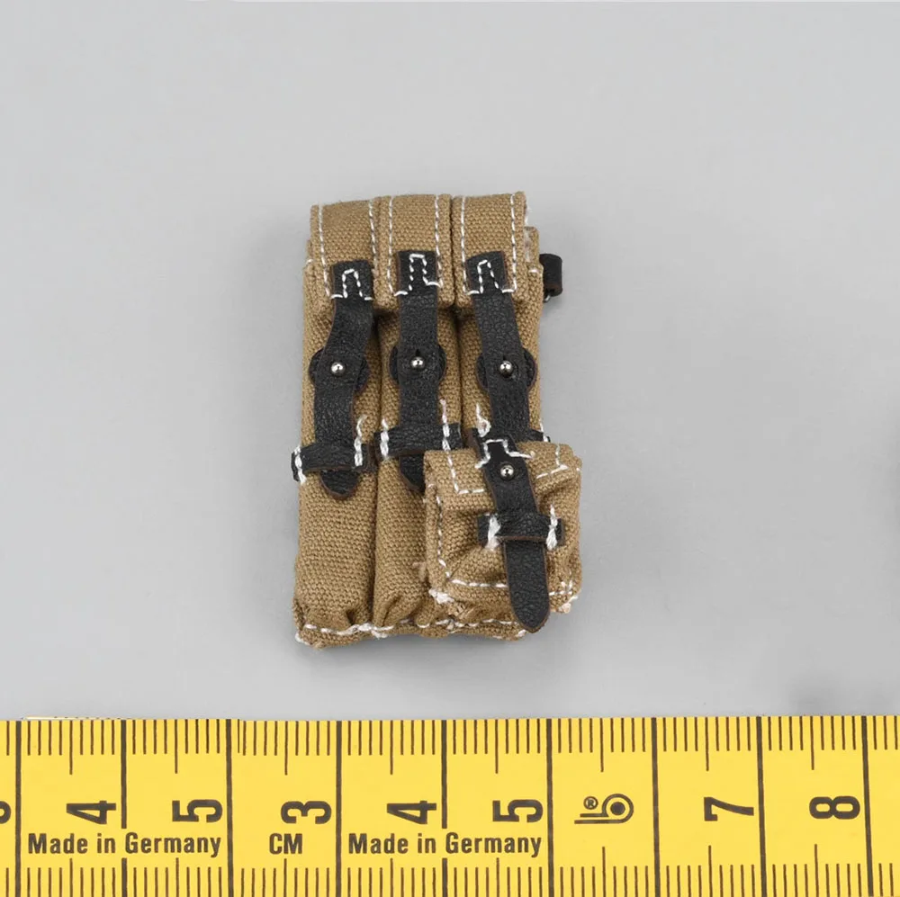 1/6 DID D80166 wwii ชุดทหารของเล่นมินิโมเดลวัสดุโลหะหมวกกันน็อกที่มีเหรียญเข็มขัดสำหรับ12 "องค์ประกอบฉากแอ็คชั่น