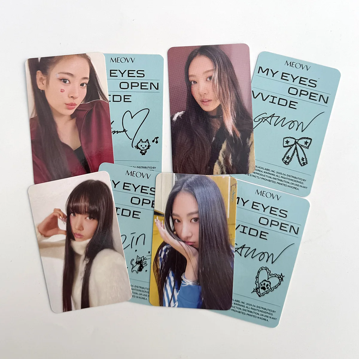 بطاقات الصور KPOP MEOVV ألبوم عيني المفتوح بطاقات لومو KTOWN4U YG SELECT Store بطاقة الاستفادة آنا نارين غاوون سوين هدايا المشجعين