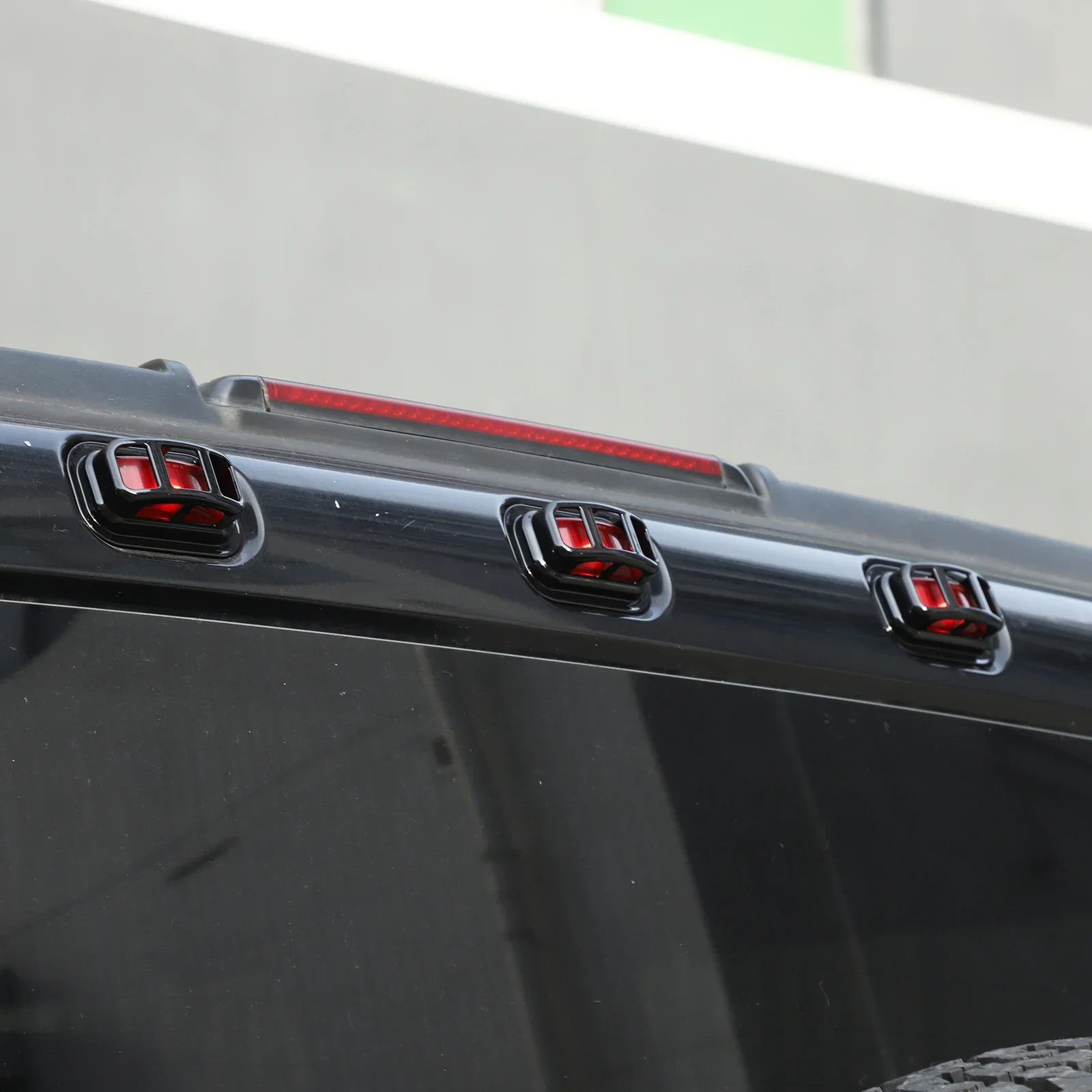 

ABS Front and rear roof light protective mesh cover, side turn signal protective mesh cover for Hummer H2 2003-2009 Accessories