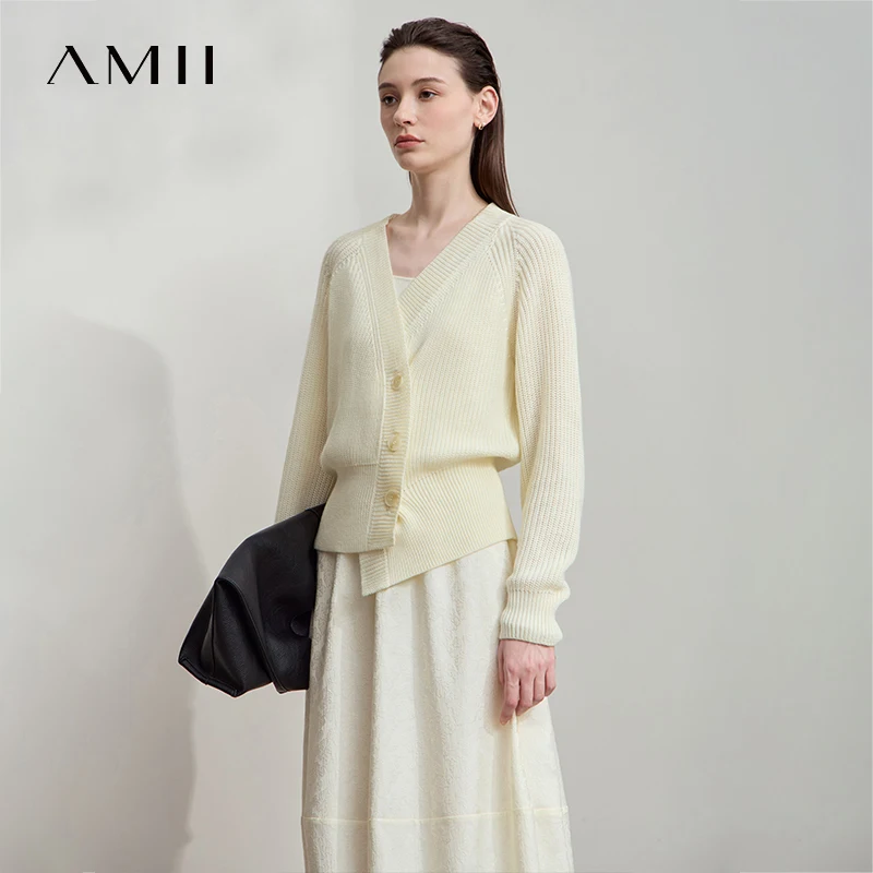 AMII Minimalist Elegant Woman Cardigan 2026 Autumn French V-Neck Raglan Asymmetrical Tops Loose Casual Knit Cardigans 12523010