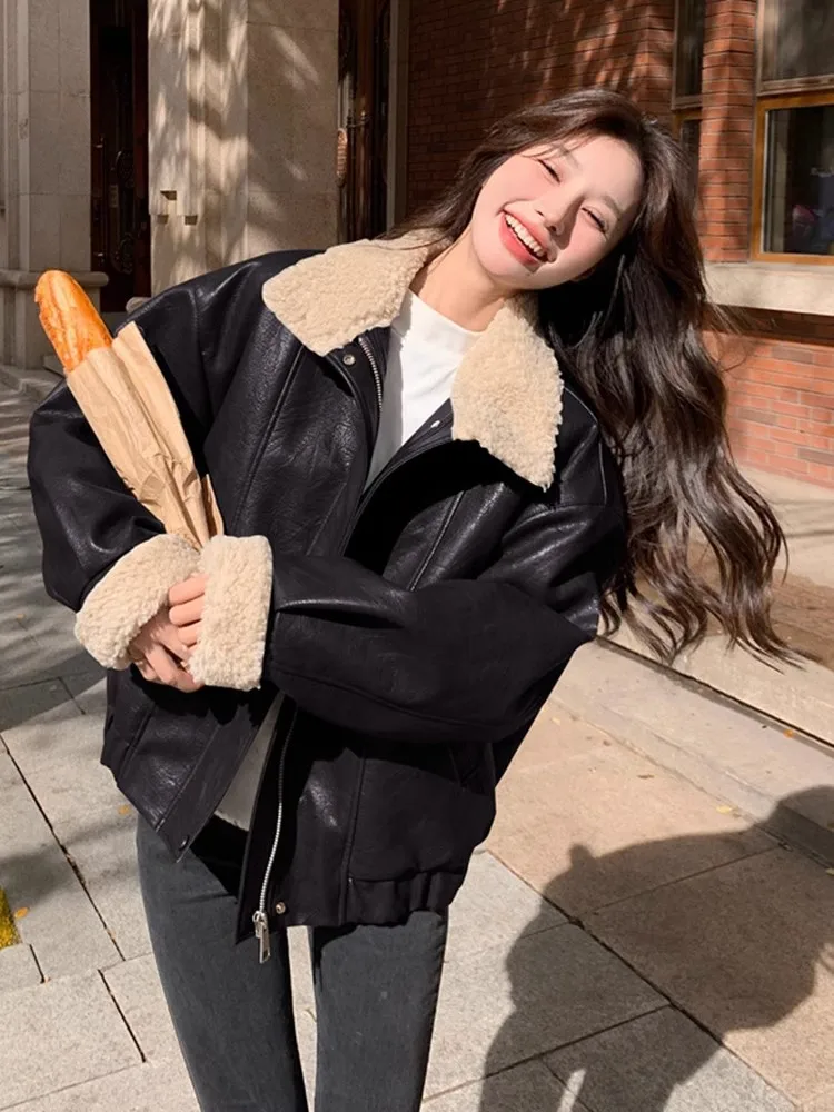 레트로 PU 가죽 재킷, 양털 칼라 여성용 2025년 신상 겨울 루즈핏 모터사이클 가죽 재킷