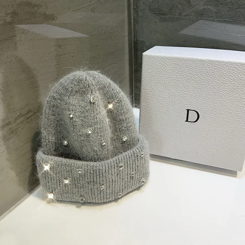 Perline di strass di lusso Cappello lavorato a maglia Donne coreane Pelliccia di coniglio Berretto di lana Skullies Moda invernale Addensato Cofano