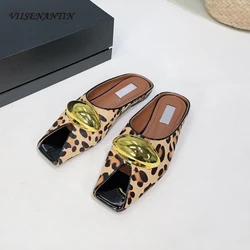 2024 New Runway Shoe Metal Buckle Decor Peep Toe Flat Heels Slipper Women Square Toe Shallow Slip on Casual Mules Slides Outside