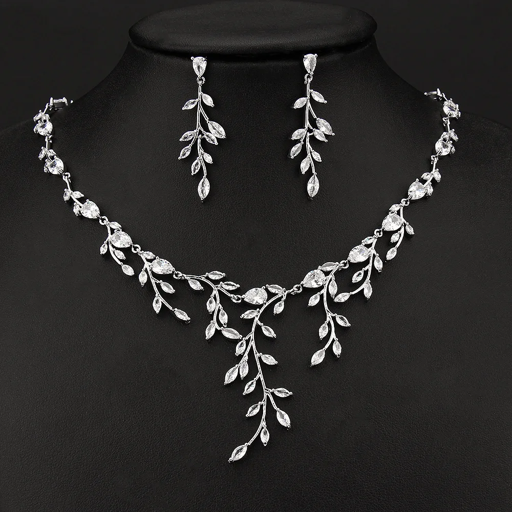 

Necklace Earrings Jewelry Sets Wedding Bride Banquet Party Women Luxury Jewelry White Leaf Plant Elegant Gift Anniversary