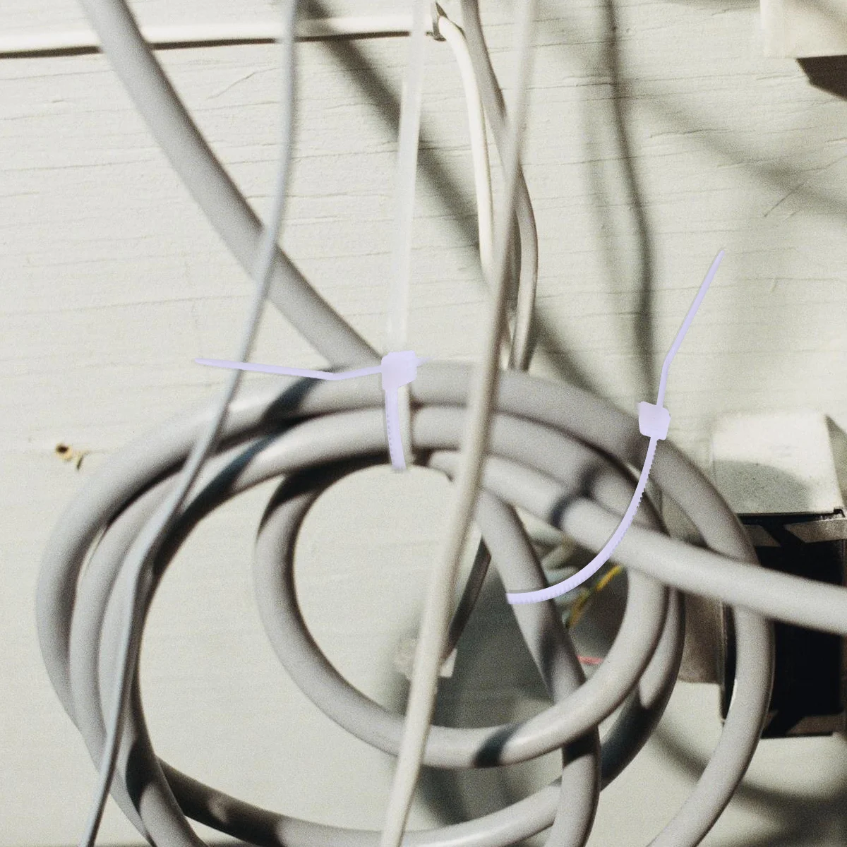 

Cable Tie Holders Adhesive Mounts for Wires Fixing Clips White Cable Organizer Clips with Strong Adhesion Multi Purpose
