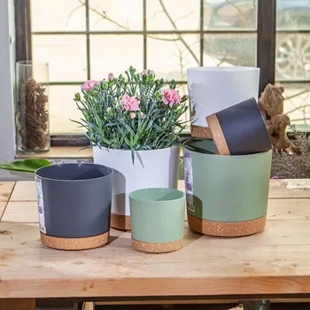 Large Lightweight Plastic Plant Pots 1