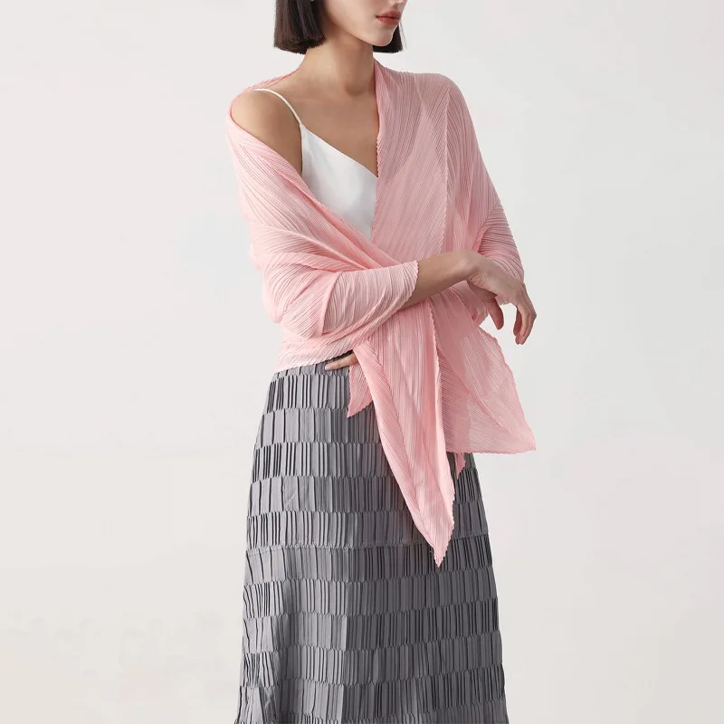 Miyake bufanda plisada de viento bufanda de seda de Color sólido chal sección delgada 2025 otoño nueva moda Peplum ropa de mujer