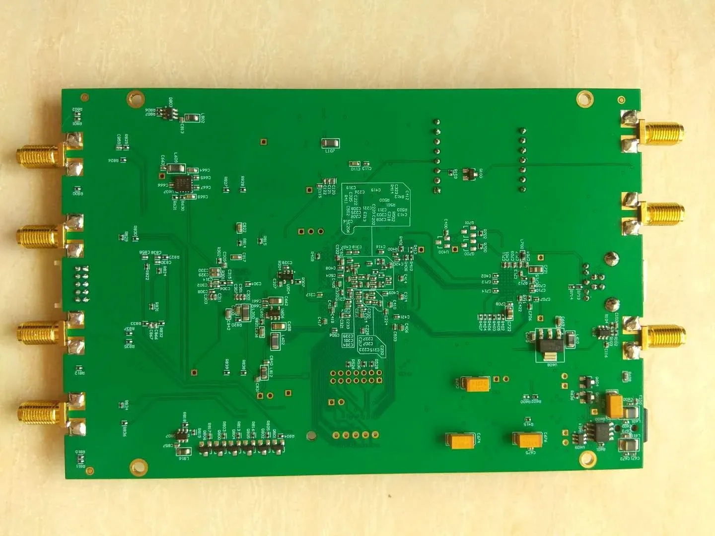 Nuevo AD9361 70MHz-6GHz SDR Radio definida por software USB3.0 Compatible con ETTUS USRP B210 GNURadio