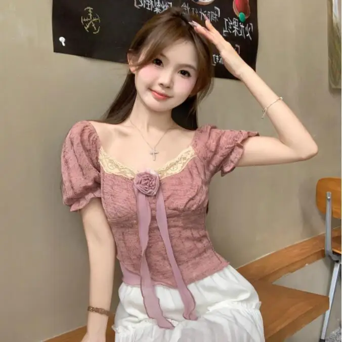 

French Vintage Lace Appliqued 3D Rose Short-sleeved Blouse for Women New Summer Short-length Square Collar Top Trend