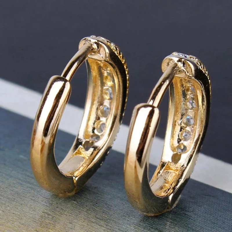 Huitan One Line CZ Hoop Earrings for Women Fashion Contracted Design Gold Color Statement Ear Earrings Daily Temperament Jewelry