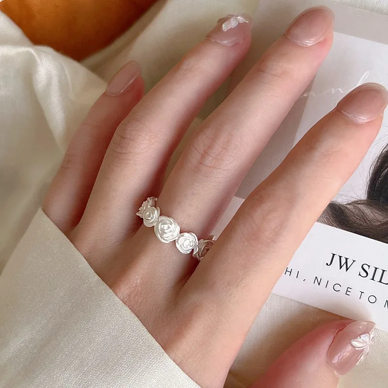 

Korean burnt white rose flower ring niche design, matte fashion, light luxury, versatile high-end ring