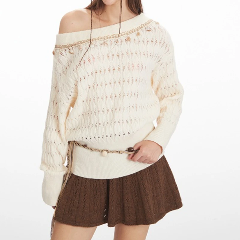 Maglione lavorato a maglia a maniche lunghe con temperamento ampio e monospalla Maglione dolce con spalle scoperte autunnale