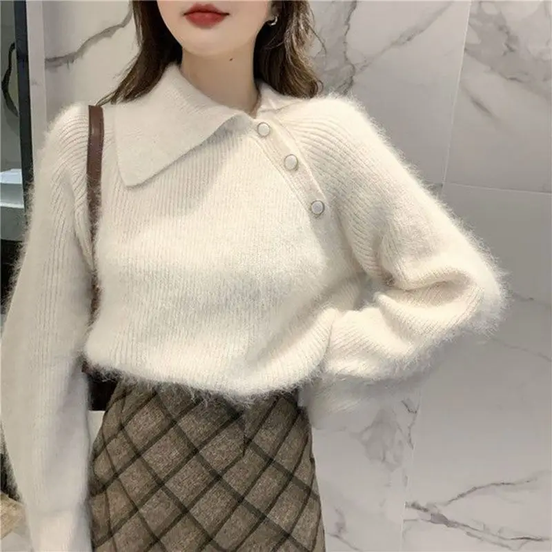 

Autumn and Winter New Style Diagonal Collar Knitted Sweater Long Sleeved Sweater Women's Loose Casual Velvet Top