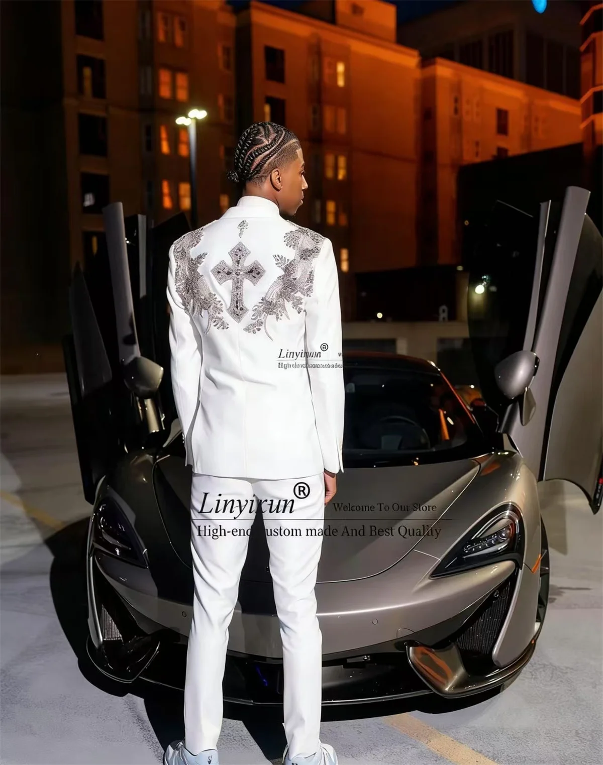 

Sparkly Metal Embellished Men Suits 2 Pieces Sets Party Prom Blazer Customized Costume Homme Appliques Lace Groom Wedding Tuxedo