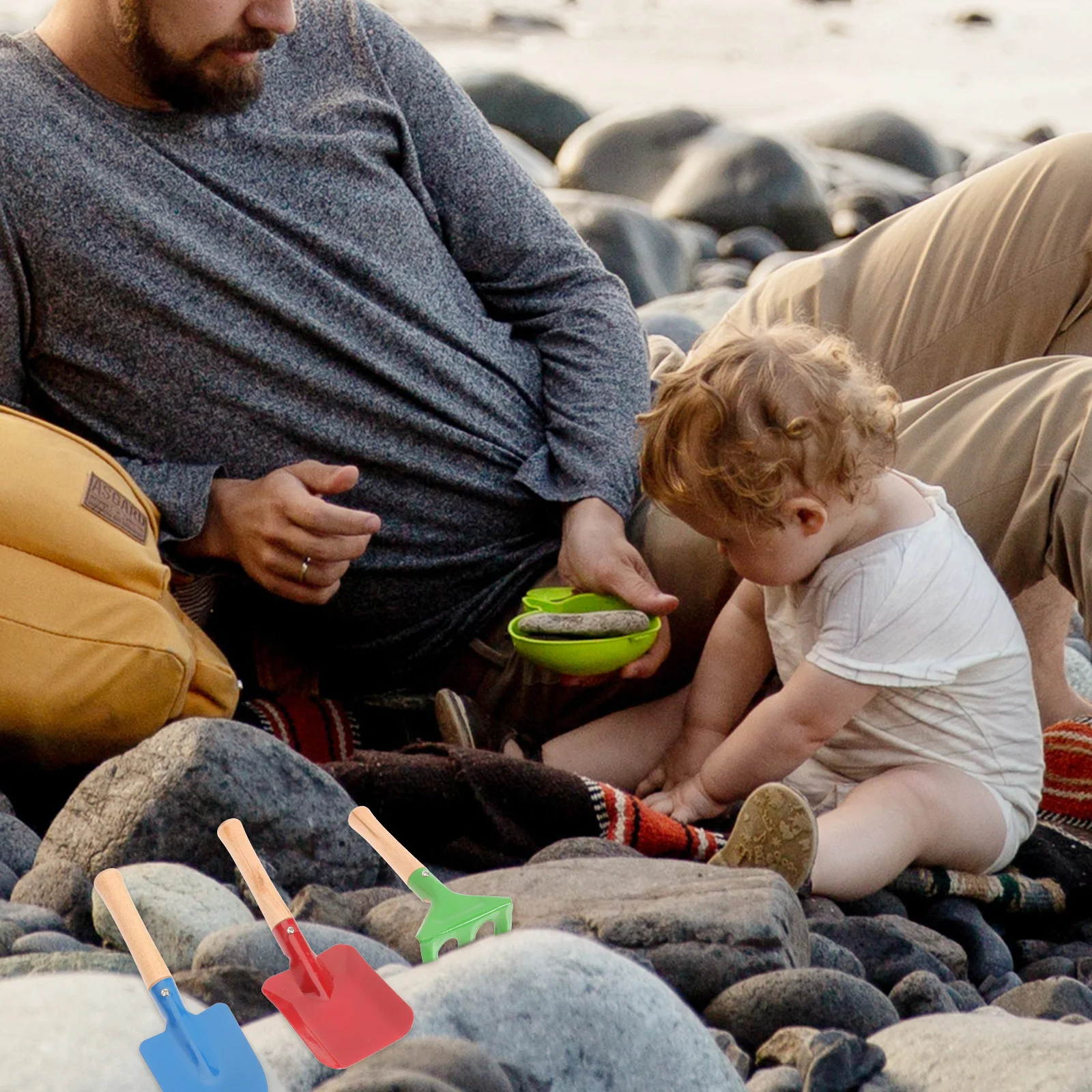 1Set Kids Gardening Tools Metal Mini Rake Small Sand Shovel Wooden Handle Outdoor Planting Tools for Children Mini Garden Shovel