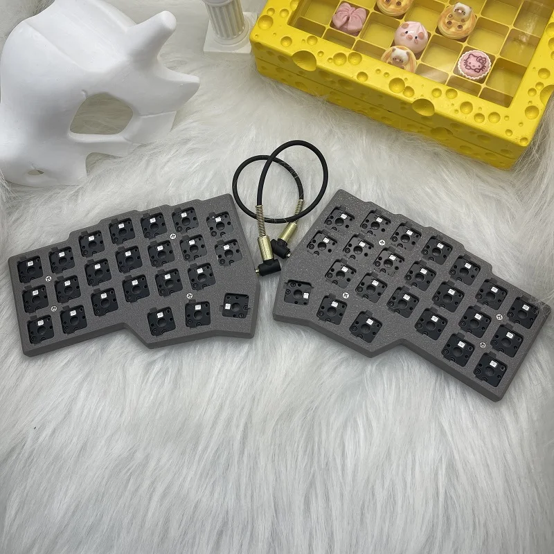 

CORNE V4.1 Split Keyboard Wired Single-mode Hot-Swap RGB Custom Kailh Choc Switch Gaming Low Profile Mechanical Keyboards VIAL