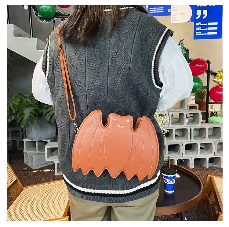 

Gothic Black Bat Vegan Shoulder Bag Fashion Cartoon Purses and Handbags for Women Novelty Crossbody Bag Girls Clutch Bag Leather