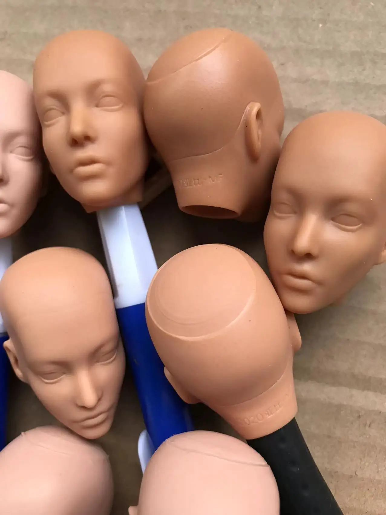 MENGF FR Color Bald Doll Heads Small Defectives With Black Dots Doll Heads Japan White Pink Beige Hungarian Latin Skin Doll Part