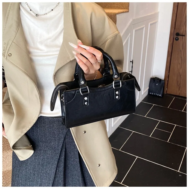 

Women Motorcycle Hand-held Small Square Bag High-end Retro Single-shoulder Crossbody Bag Girl Commuter Luxury Designer Handbag