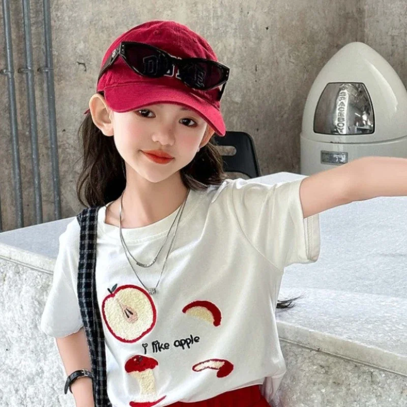 

2025 New Summer Girls' Elegant Sweet Apple Pattern Short Sleeved T-shirt and Solid Color Short Skirt Set
