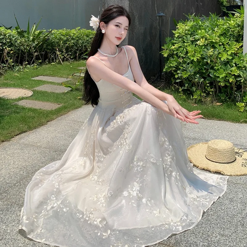 

Elegant Embroidered Pure Desire Sexy Strap Dress Beach Vacation New Chinese Style Button Beautiful White Dress Cotton Material