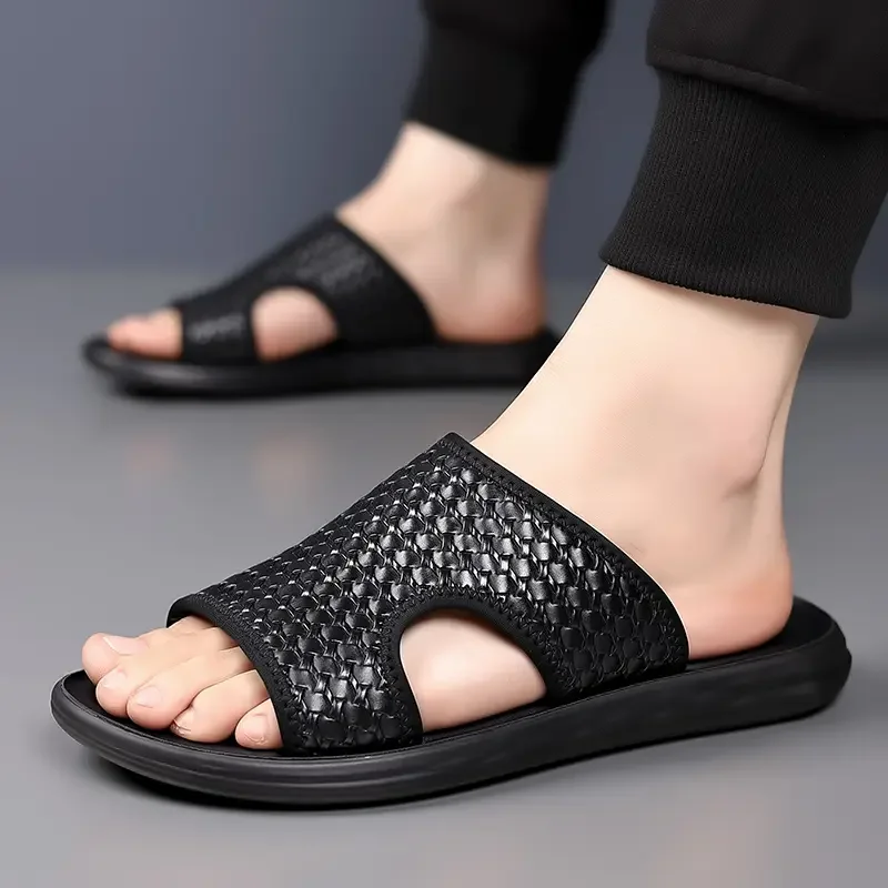 Men Fashion Weave Flip Flops Beach Shoes Non-slip Lightweight Slippers Comfortable Round Head Casual Flat Bottom Sandals